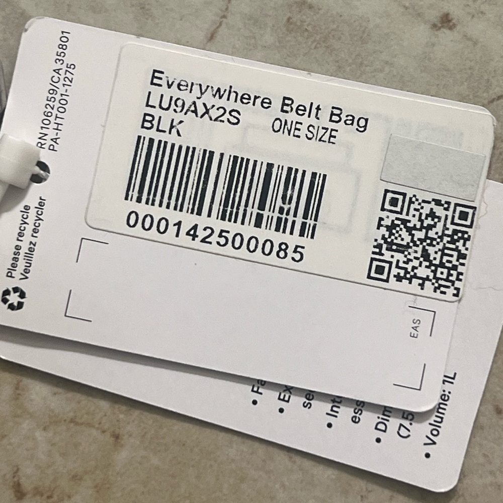 lululemon athletica black everywhere belt bag - Picture 4 of 8